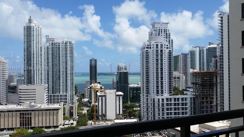 В аренду: $3,200 (1 спален, 1 ванн, 694 Квадратных фут)