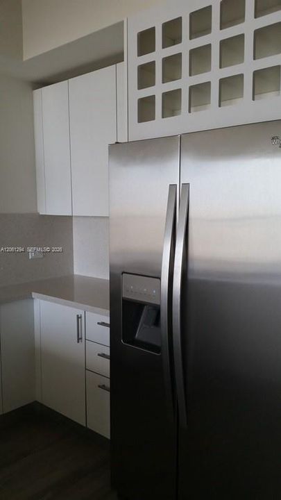 В аренду: $3,200 (1 спален, 1 ванн, 694 Квадратных фут)