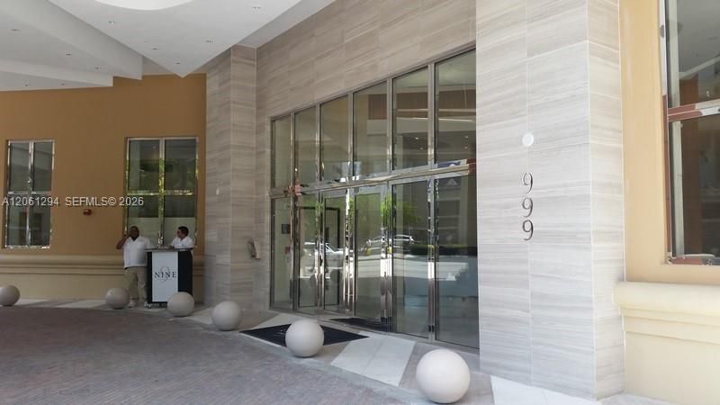 В аренду: $3,200 (1 спален, 1 ванн, 694 Квадратных фут)