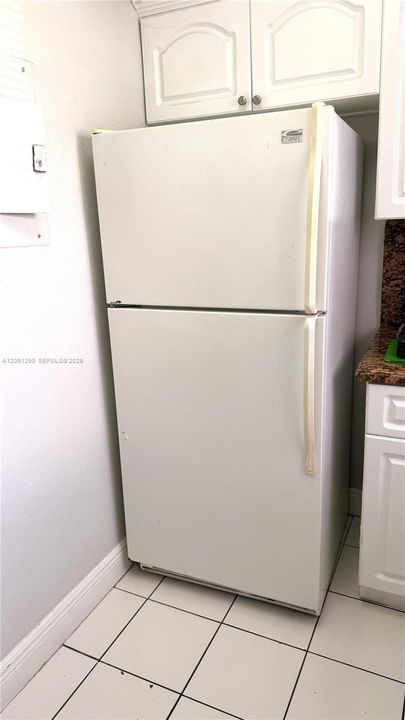 В аренду: $2,300 (2 спален, 1 ванн, 698 Квадратных фут)