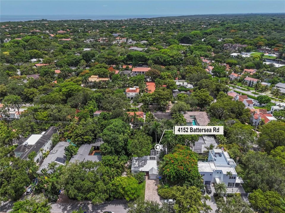 На продажу: $4,500,000 (3 спален, 2 ванн, 1810 Квадратных фут)