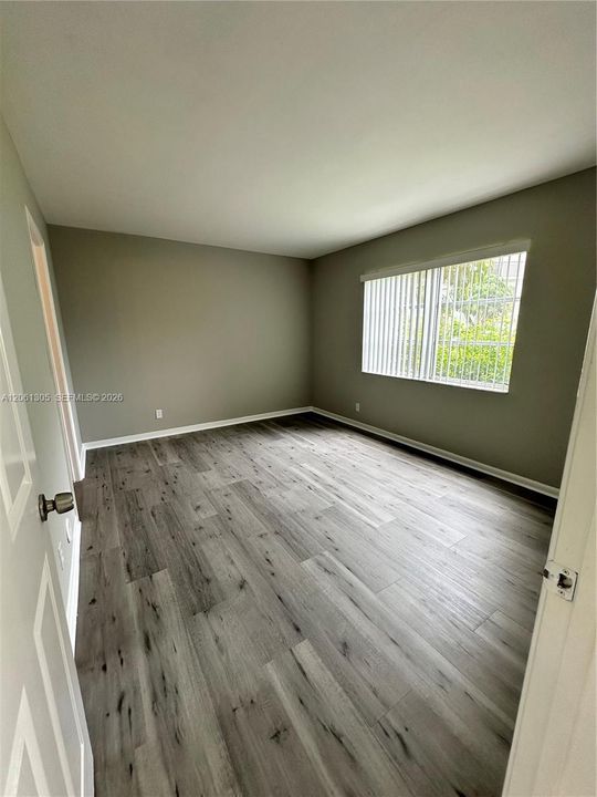 For Sale: $215,000 (2 beds, 2 baths, 832 Square Feet)