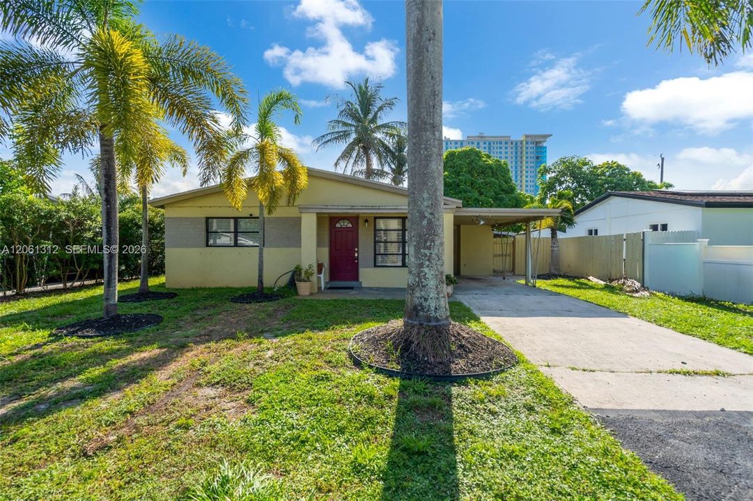En Venta: $480,000 (3 camas, 2 baños, 1371 Pies cuadrados)