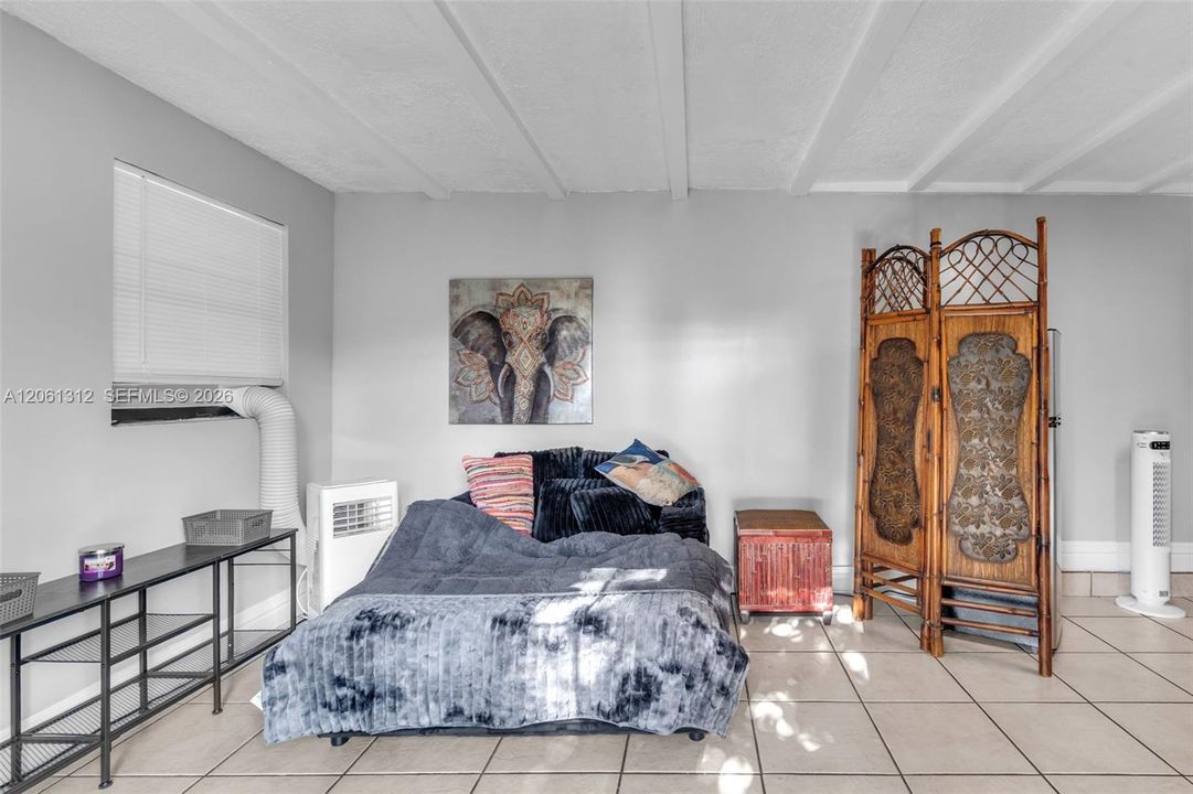 En Venta: $480,000 (3 camas, 2 baños, 1371 Pies cuadrados)