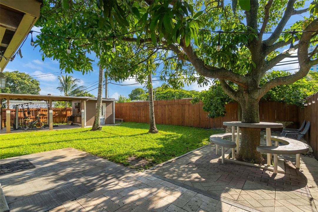 En Venta: $480,000 (3 camas, 2 baños, 1371 Pies cuadrados)