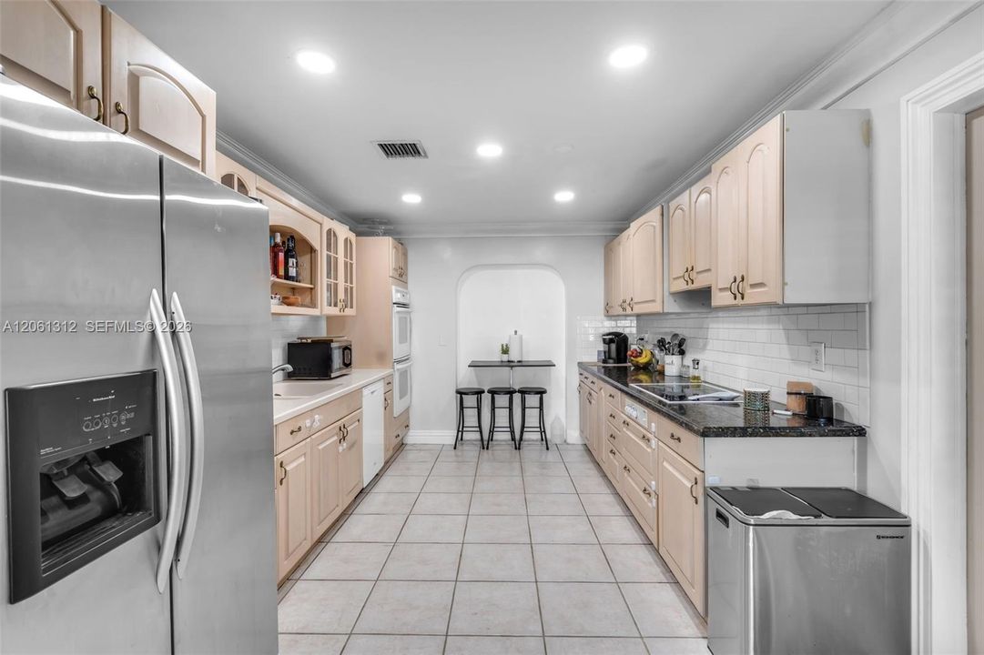 En Venta: $480,000 (3 camas, 2 baños, 1371 Pies cuadrados)