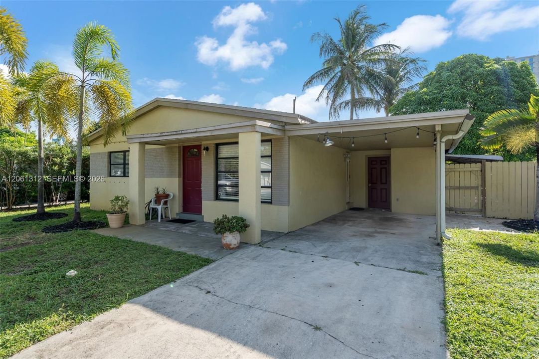 En Venta: $480,000 (3 camas, 2 baños, 1371 Pies cuadrados)