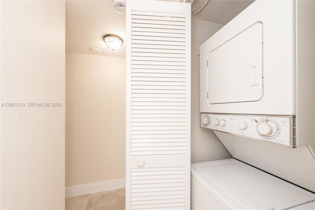 На продажу: $955,000 (2 спален, 2 ванн, 1595 Квадратных фут)