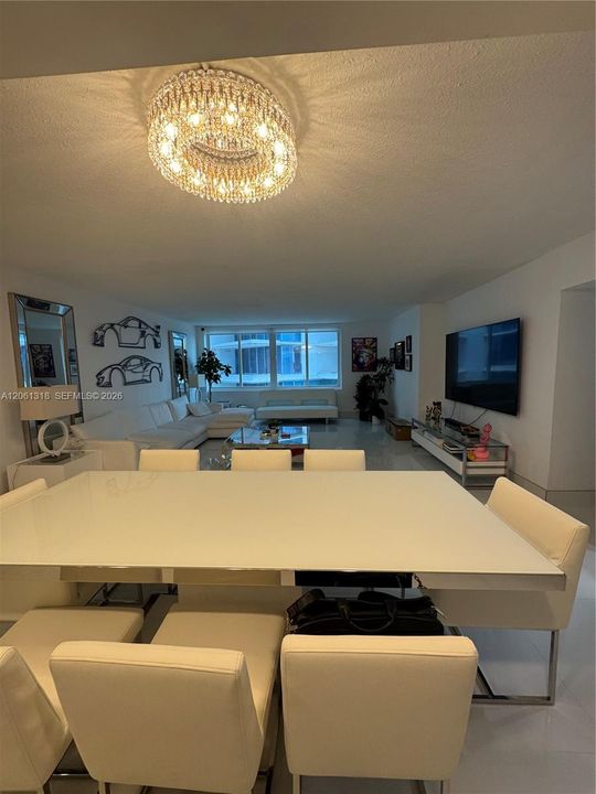 En Venta: $650,000 (2 camas, 2 baños, 1550 Pies cuadrados)