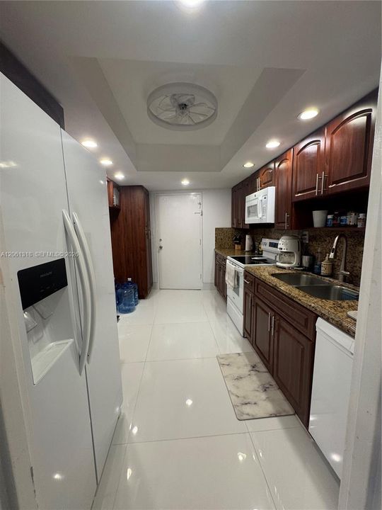 En Venta: $650,000 (2 camas, 2 baños, 1550 Pies cuadrados)