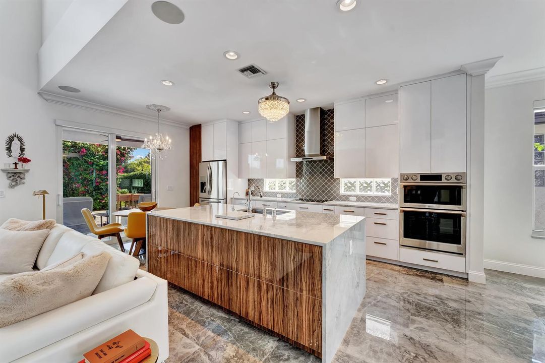 Chef's Kitchen Island
