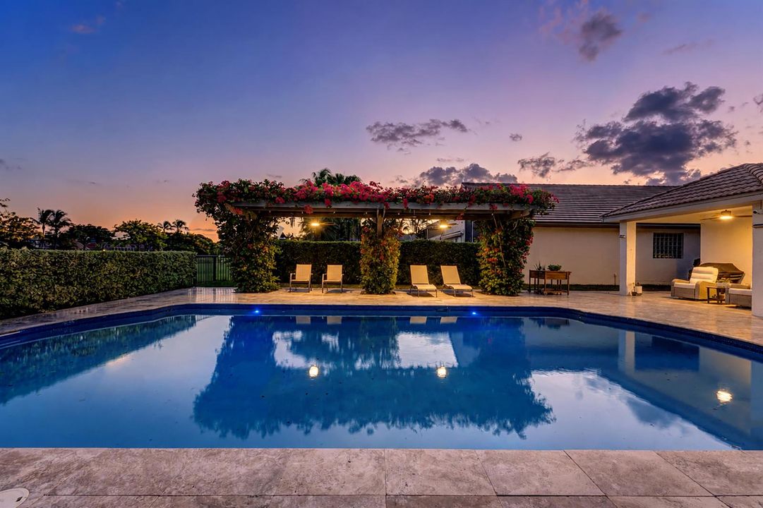 Twilight Pool & Pergola