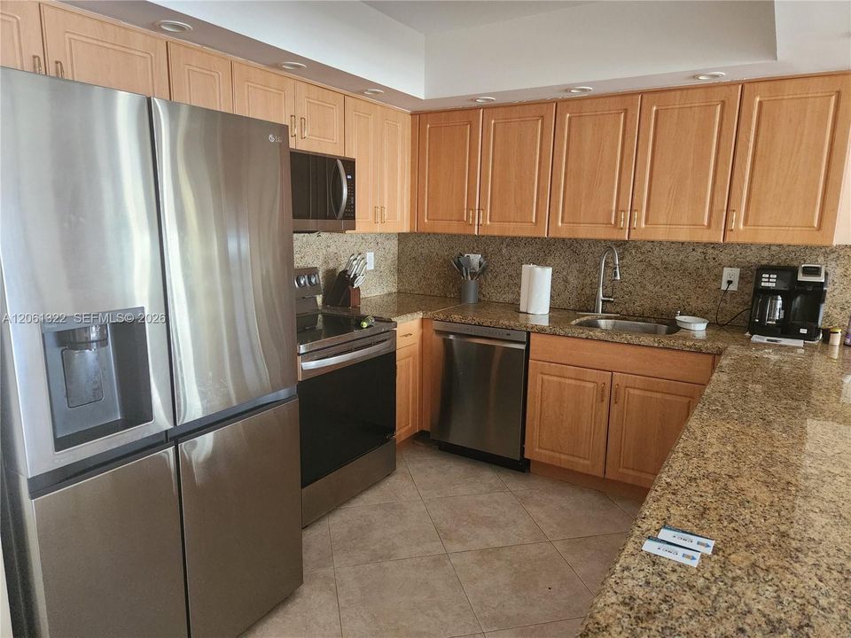 For Rent: $4,500 (2 beds, 2 baths, 1248 Square Feet)