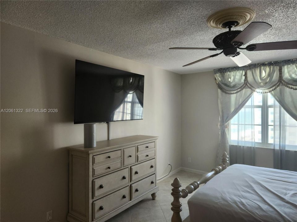 For Rent: $4,500 (2 beds, 2 baths, 1248 Square Feet)