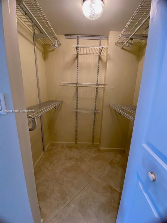 For Rent: $4,500 (2 beds, 2 baths, 1248 Square Feet)
