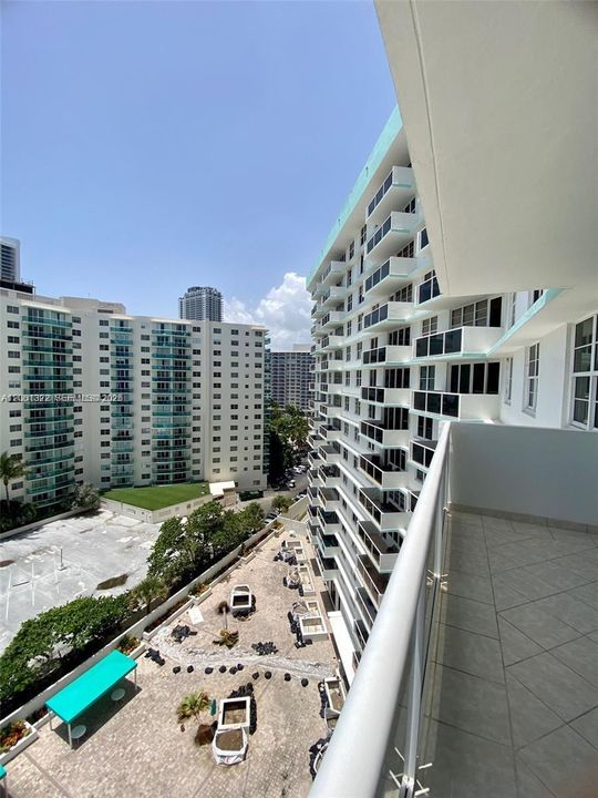 For Rent: $4,500 (2 beds, 2 baths, 1248 Square Feet)