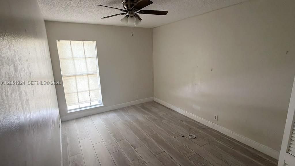 En Venta: $345,000 (3 camas, 2 baños, 1320 Pies cuadrados)