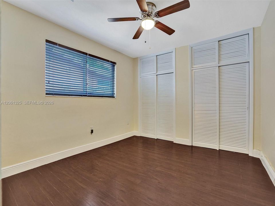 Active With Contract: $3,400 (3 beds, 2 baths, 1611 Square Feet)