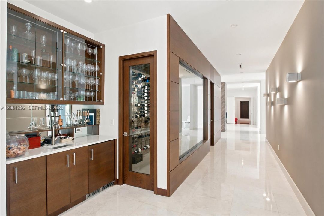 На продажу: $8,950,000 (7 спален, 7 ванн, 7169 Квадратных фут)
