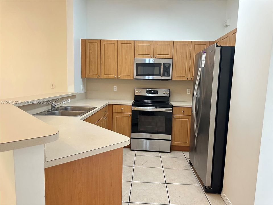 В аренду: $3,400 (4 спален, 2 ванн, 2122 Квадратных фут)