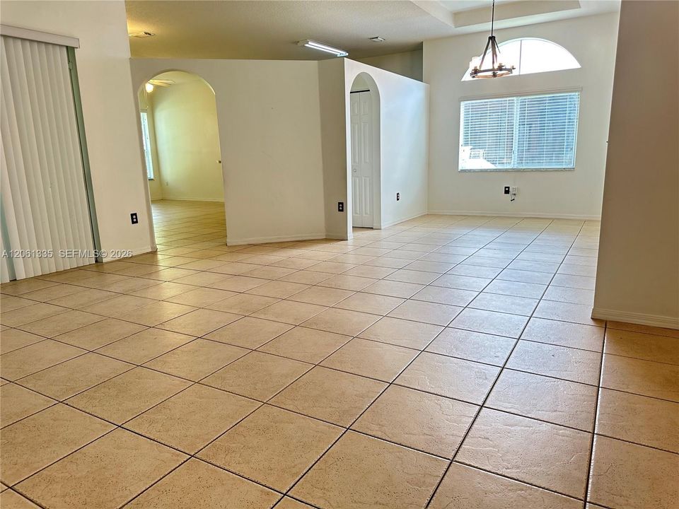 В аренду: $3,400 (4 спален, 2 ванн, 2122 Квадратных фут)