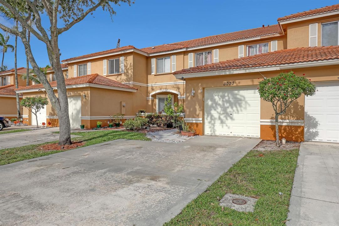 3070 Waddell (1)