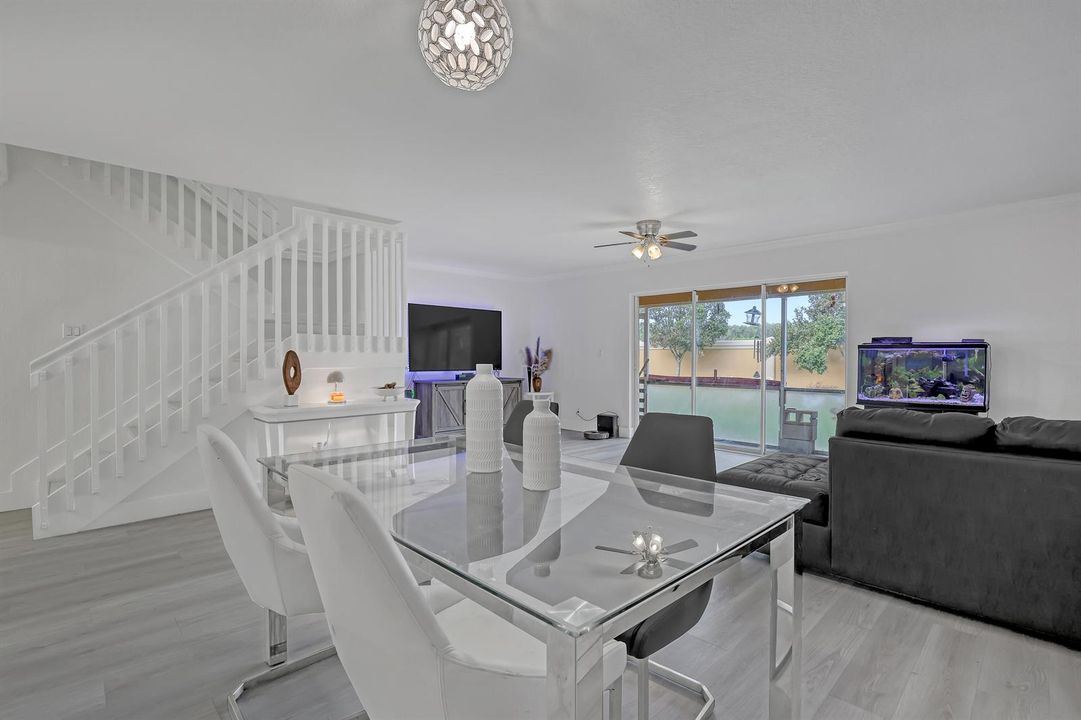 3070 Waddell (9)