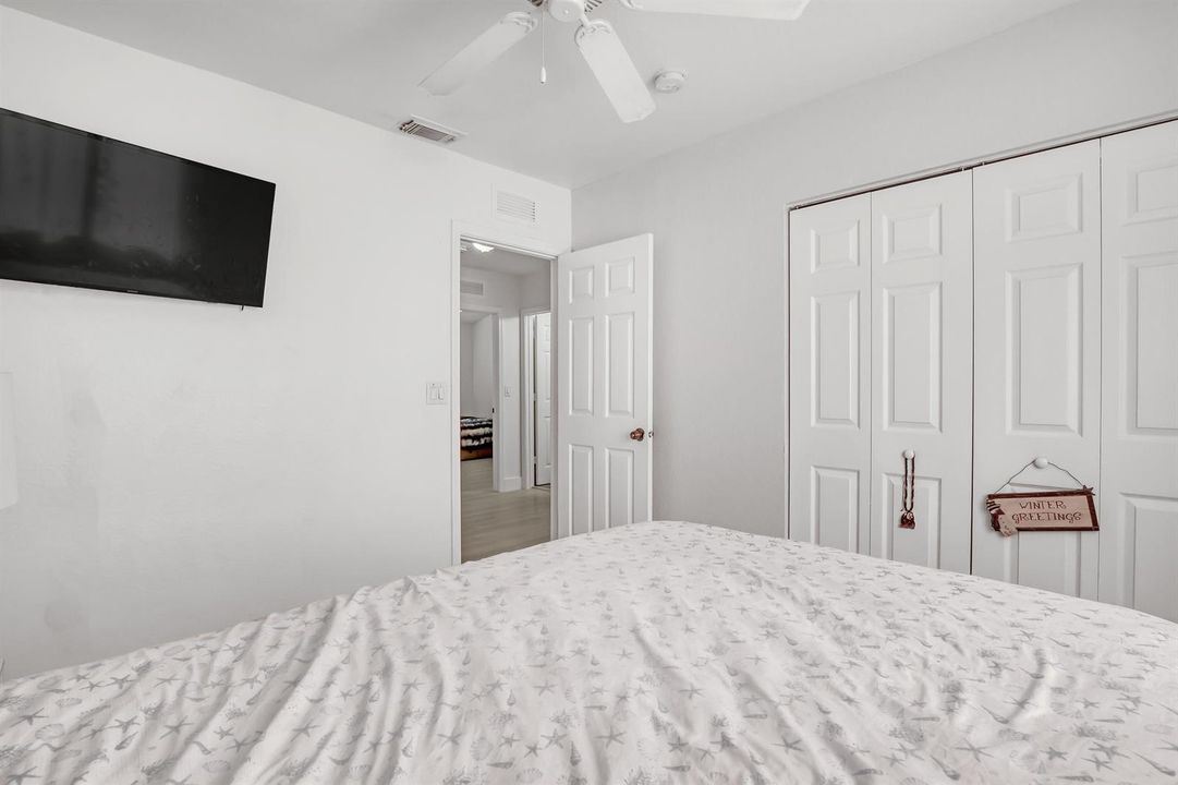 3070 Waddell (24)