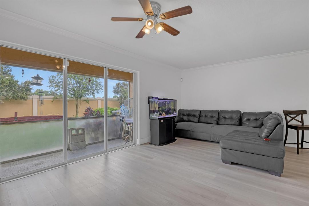 3070 Waddell (10)