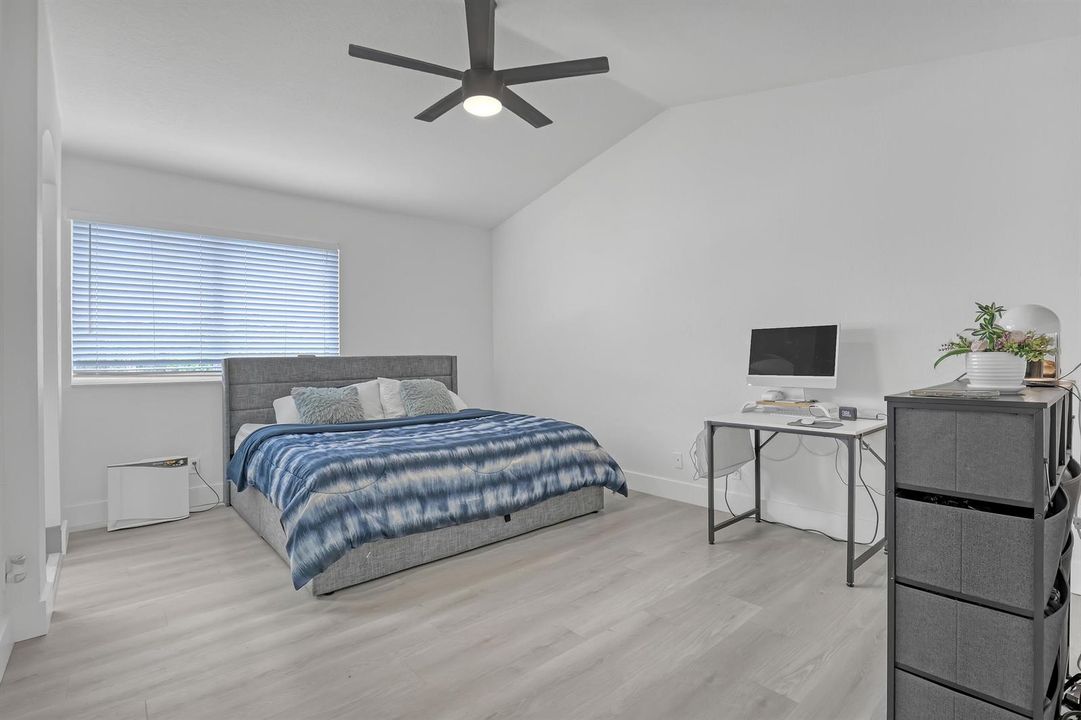 3070 Waddell (15)