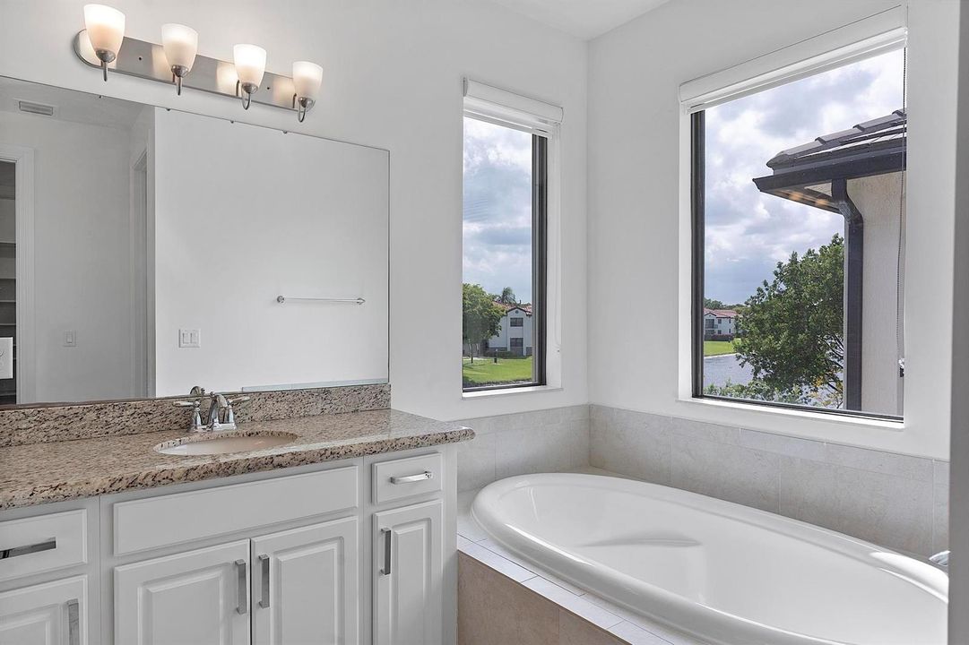 11824 SW 13 Ct Pembroke Pines, Fl 32025