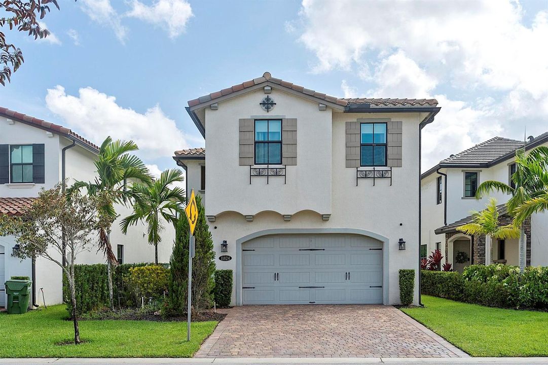 11824 SW 13 Ct Pembroke Pines, Fl 32025