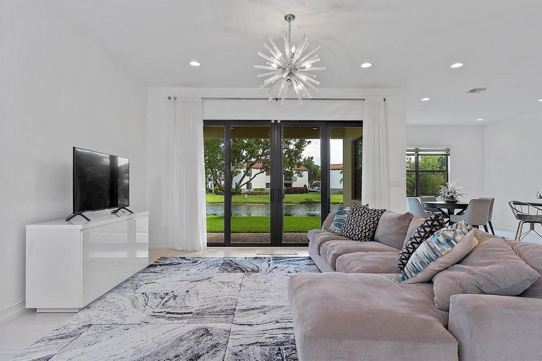 11824 SW 13 Ct Pembroke Pines, Fl 32025