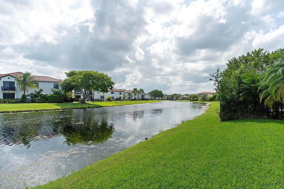 11824 SW 13 Ct Pembroke Pines, Fl 32025