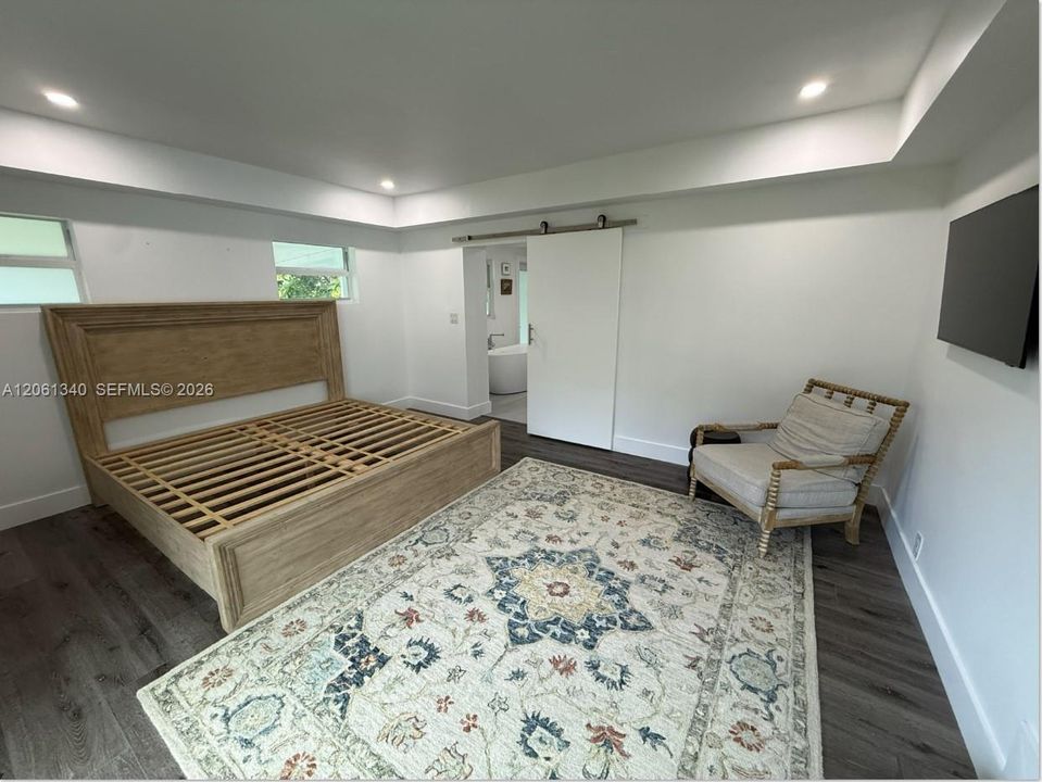 В аренду: $6,000 (3 спален, 2 ванн, 1600 Квадратных фут)
