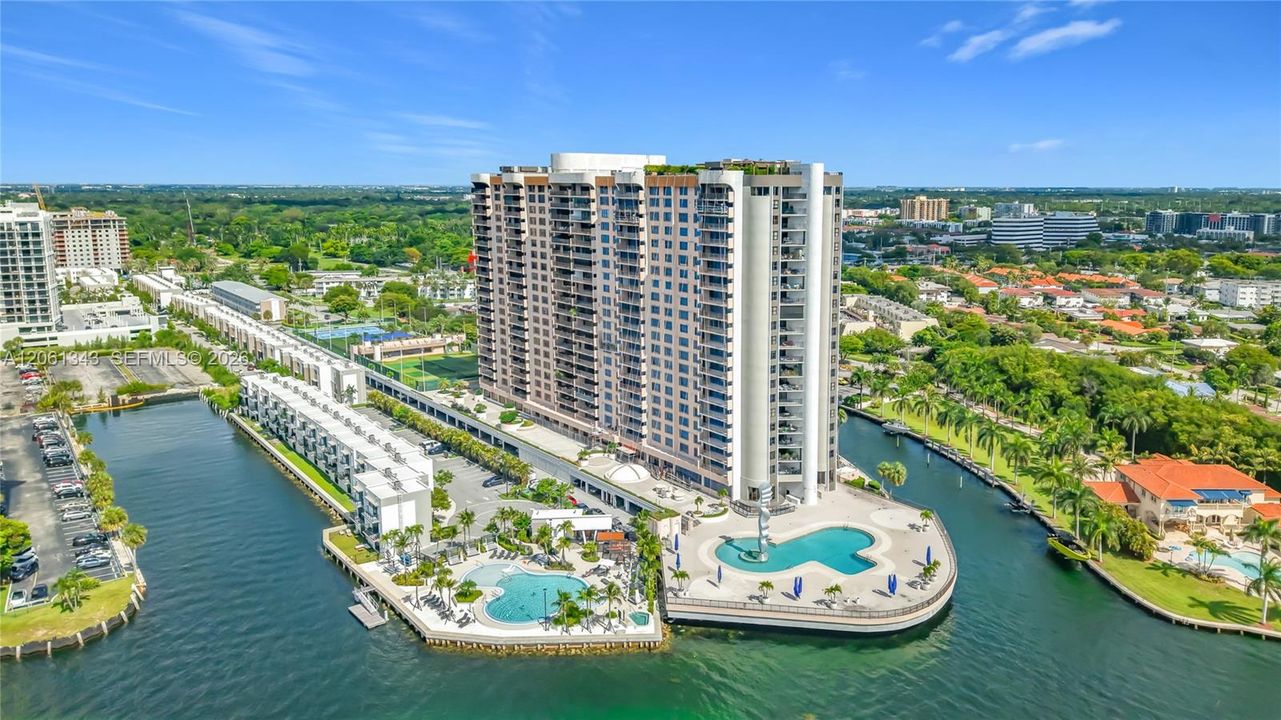 На продажу: $185,000 (2 спален, 3 ванн, 1950 Квадратных фут)