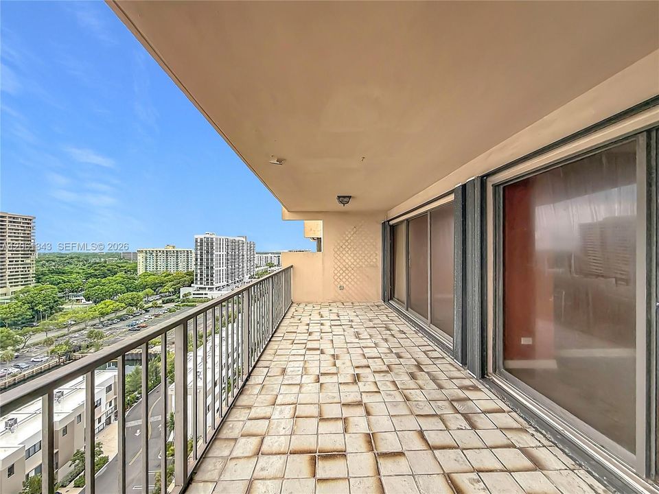 For Sale: $185,000 (2 beds, 3 baths, 1950 Square Feet)