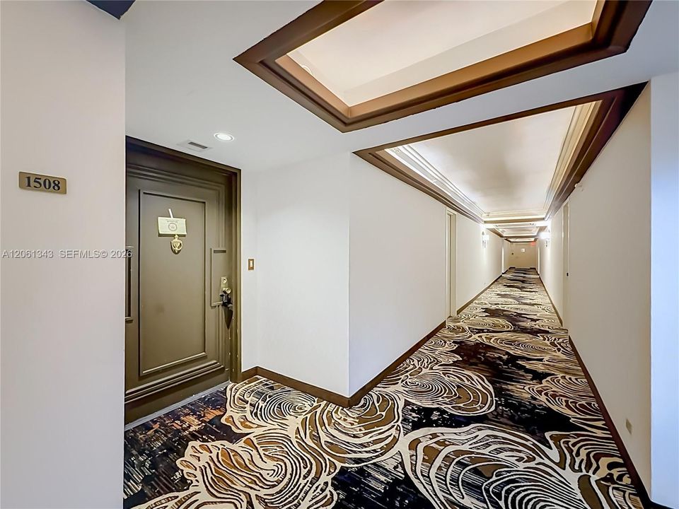 На продажу: $185,000 (2 спален, 3 ванн, 1950 Квадратных фут)