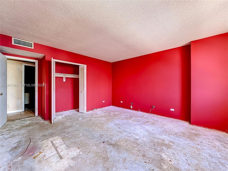 На продажу: $185,000 (2 спален, 3 ванн, 1950 Квадратных фут)