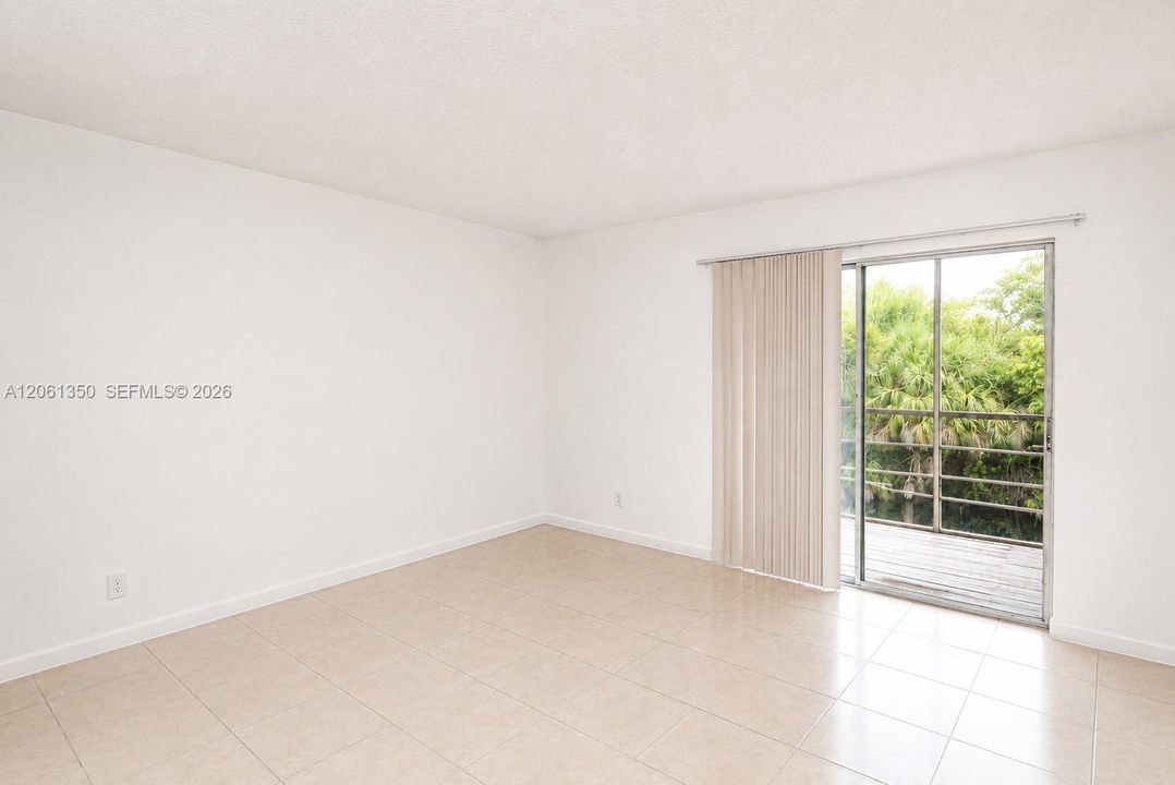 В аренду: $1,850 (2 спален, 2 ванн, 1236 Квадратных фут)