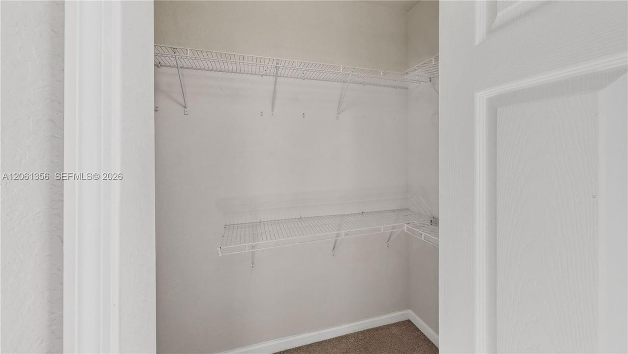 For Sale: $427,000 (3 beds, 2 baths, 1500 Square Feet)
