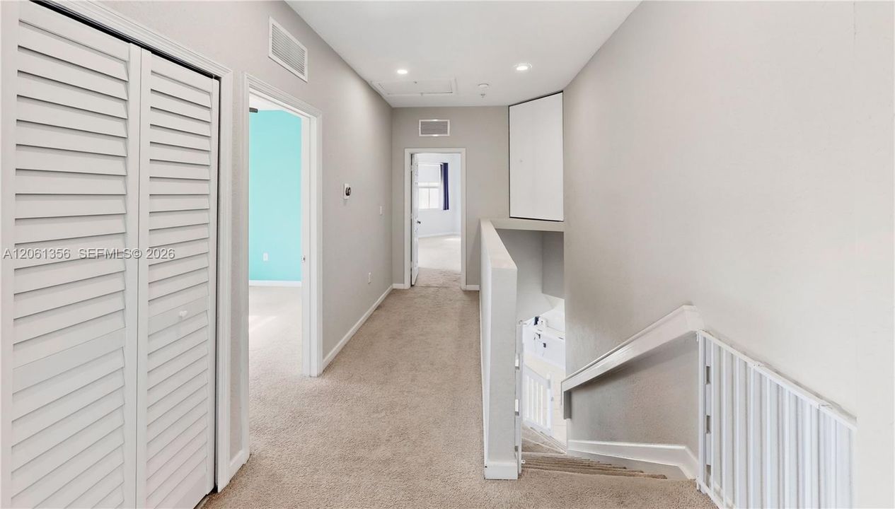 For Sale: $427,000 (3 beds, 2 baths, 1500 Square Feet)
