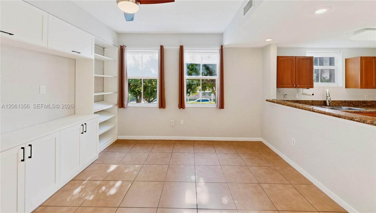 For Sale: $427,000 (3 beds, 2 baths, 1500 Square Feet)