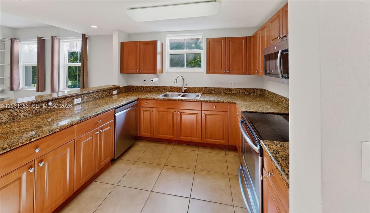 For Sale: $427,000 (3 beds, 2 baths, 1500 Square Feet)