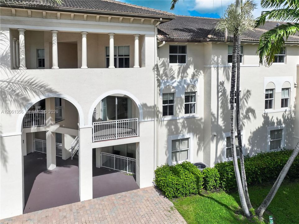 For Sale: $427,000 (3 beds, 2 baths, 1500 Square Feet)