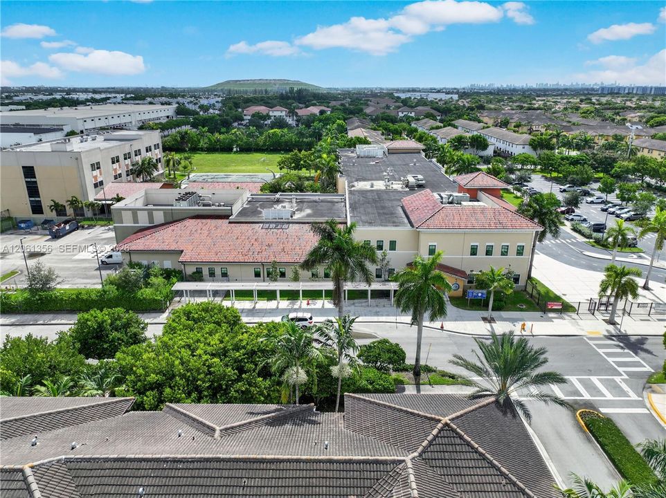 For Sale: $427,000 (3 beds, 2 baths, 1500 Square Feet)