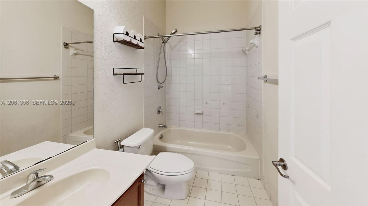 For Sale: $427,000 (3 beds, 2 baths, 1500 Square Feet)
