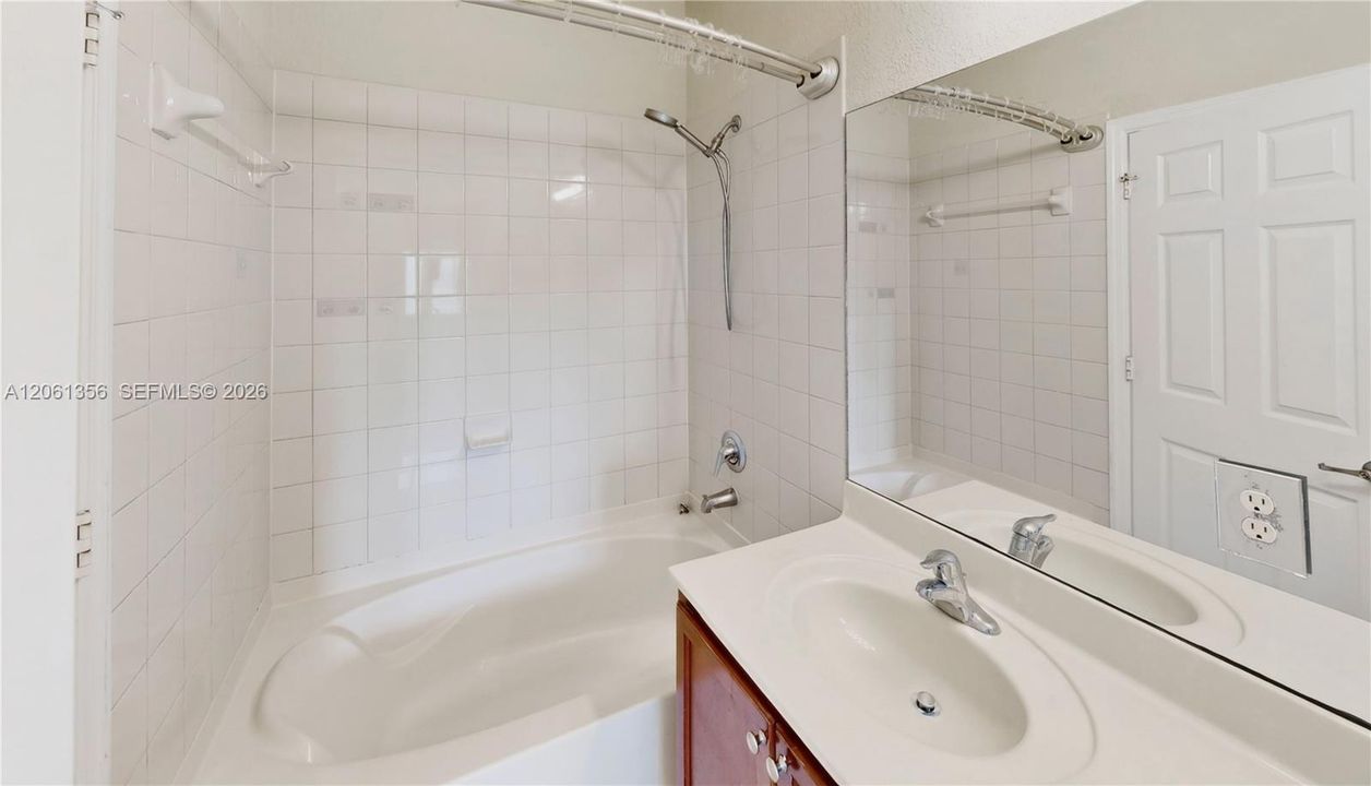 For Sale: $427,000 (3 beds, 2 baths, 1500 Square Feet)