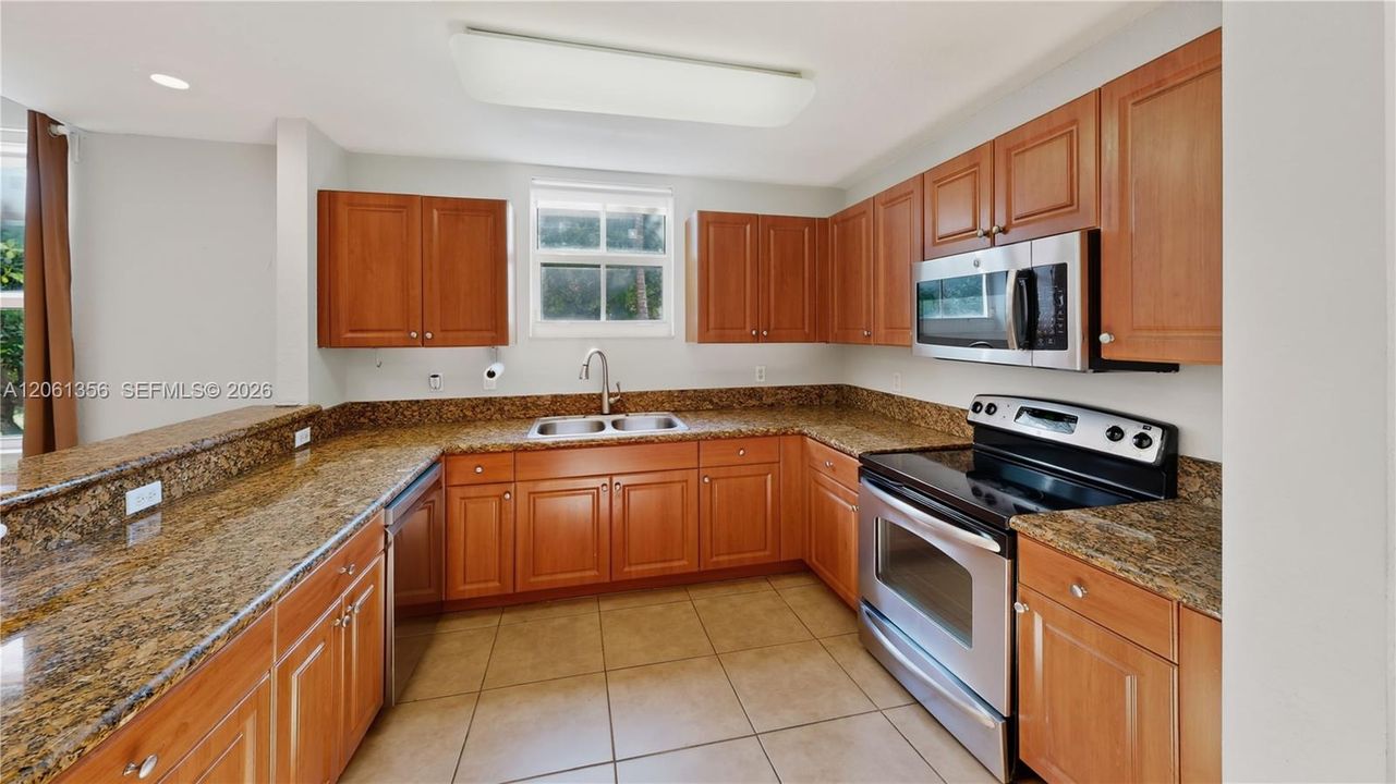 For Sale: $427,000 (3 beds, 2 baths, 1500 Square Feet)
