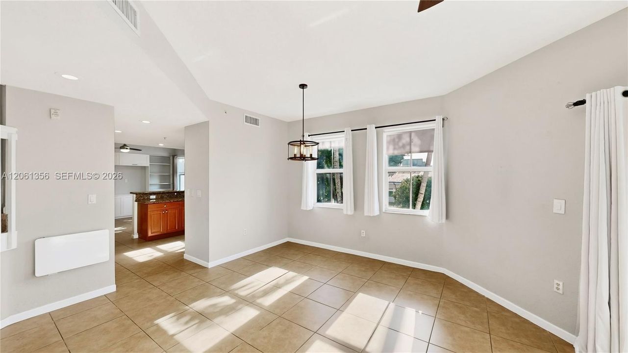 For Sale: $427,000 (3 beds, 2 baths, 1500 Square Feet)